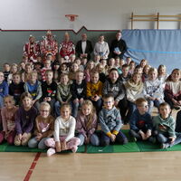 Bild vergr��ern: Bundesweiter Vorlesetag am Katholischen Grundschulverbund Frettertal: �Vorlesen spricht Deine Sprache� - Geschichten, die verbinden